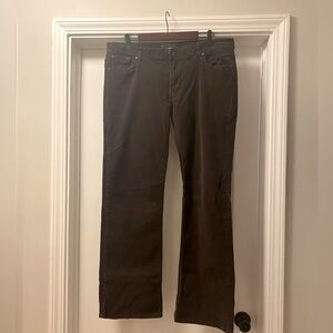 Prana Flare 14 Corduroy Brown Pants
note slight discoloration on back of hem